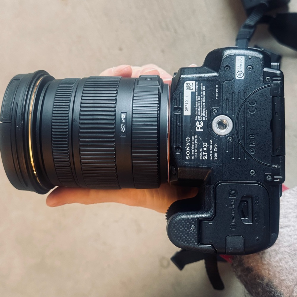 Sony Black DSLR Camera Model SLT A33 w/ large aperture lens, Battery/Charger - Picture 6 of 13